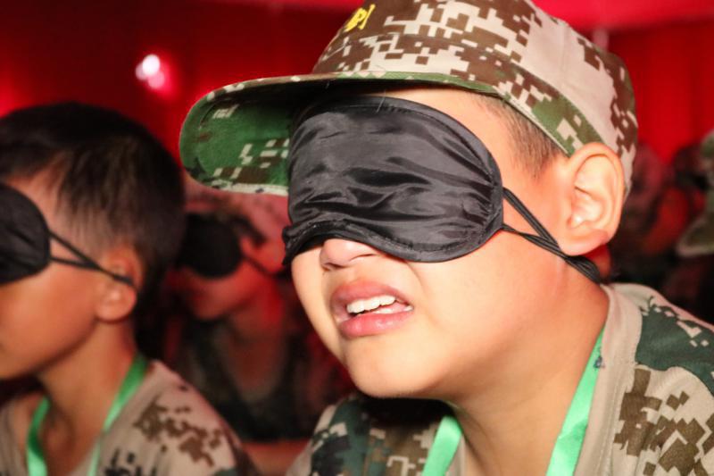 这才叫教育！儿子和母亲的经典对话，值得所有父母深思。