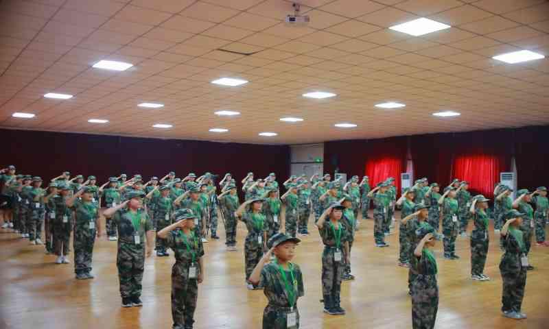 孩子学习站军姿的这些意义你都记住了吗？